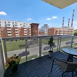 Apple Apartments - Wroblewskiego Prywatne Miejsce Parkingowe