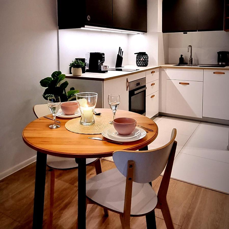 Apartament Apple - Wróblewskiego Prywatne Miejsce Parkingowe